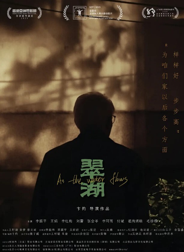 高端外围牛仔裤笑起来甜美妹子近距离特写口交大屌招牌动作抬腿侧入抽插猛操 - 碧娜夫人